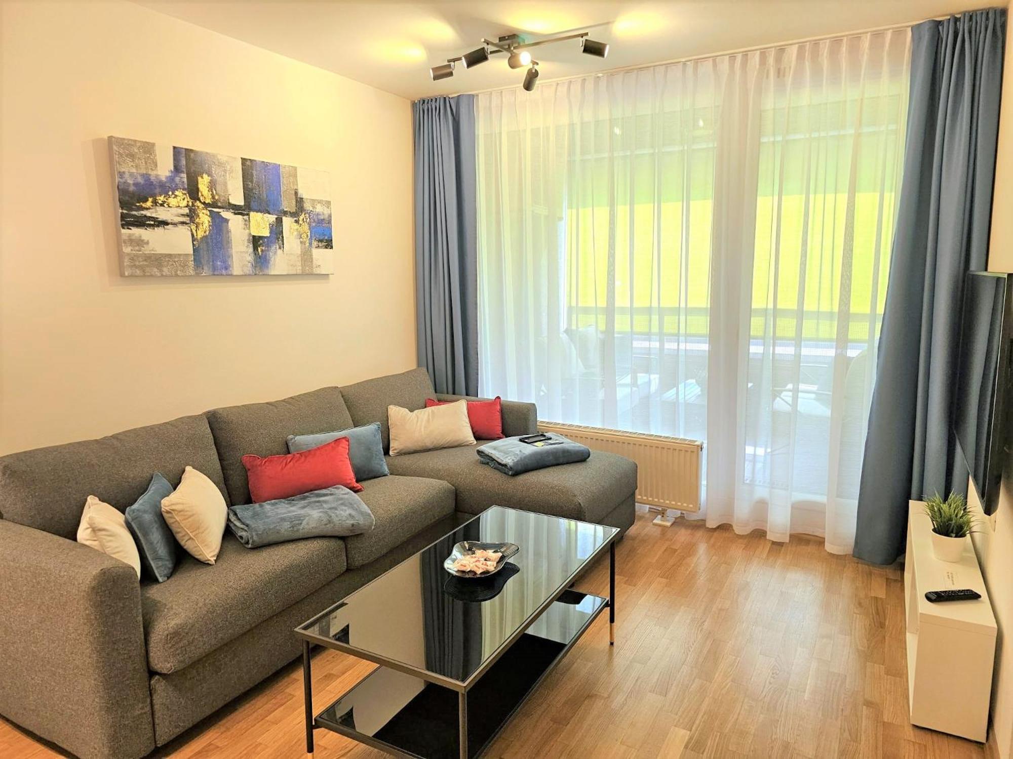 The Chic Estate Apartment